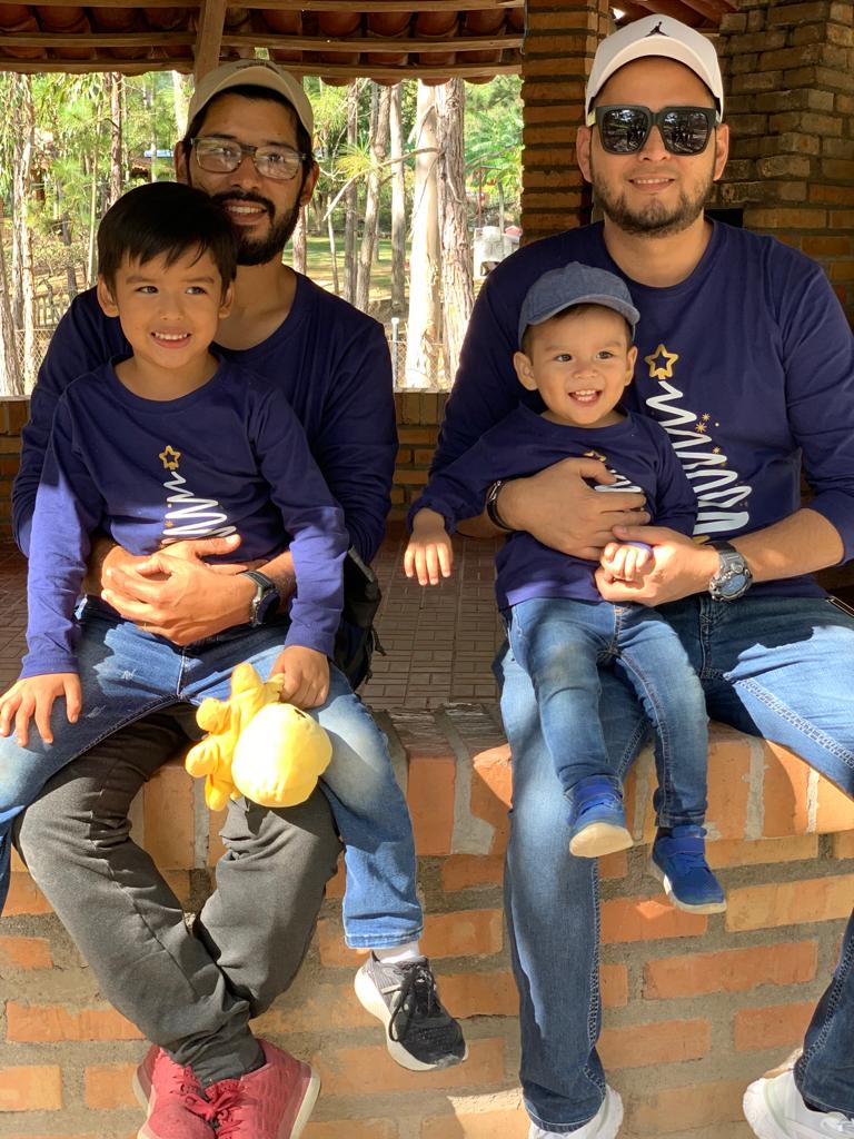 Lknton's tweet photo. #FamilyTime ❤️ https://t.co/FF3ELl9hXE