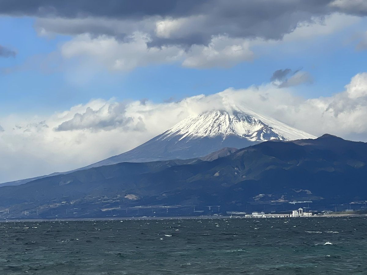 kobarin777's tweet photo. 富士山だよ https://t.co/XF3GJUqwkI