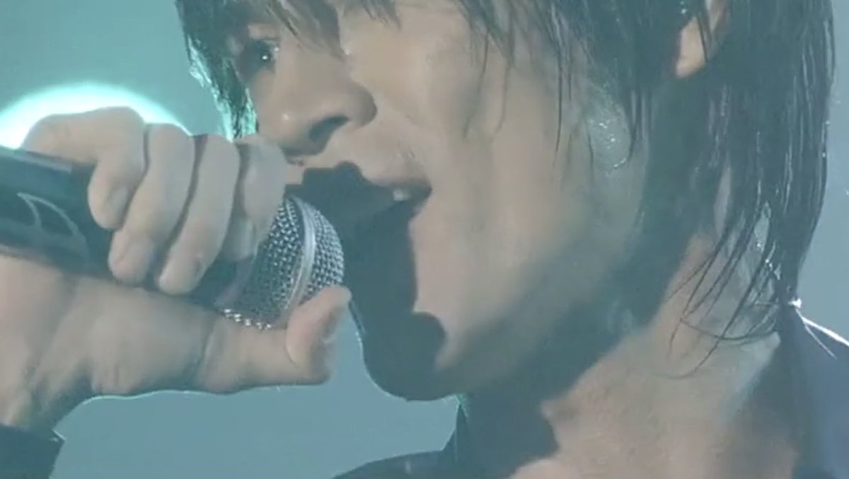 himucah's tweet photo. Weekend's My Video！【CALLING】By【https://t.co/lSddPkII8r】 https://t.co/ovsCfI0o4N
今年も氷室さんには沢山パワーをもらいました(*´ω｀*)✨💕氷室さんの声に姿に励まされ落ちても立ち上がる強さを勇気を与えてもらったから現在(ｲﾏ)があります✨心から感謝します💕#氷室京介
#kingswing2021 https://t.co/WRlH4TOvY0