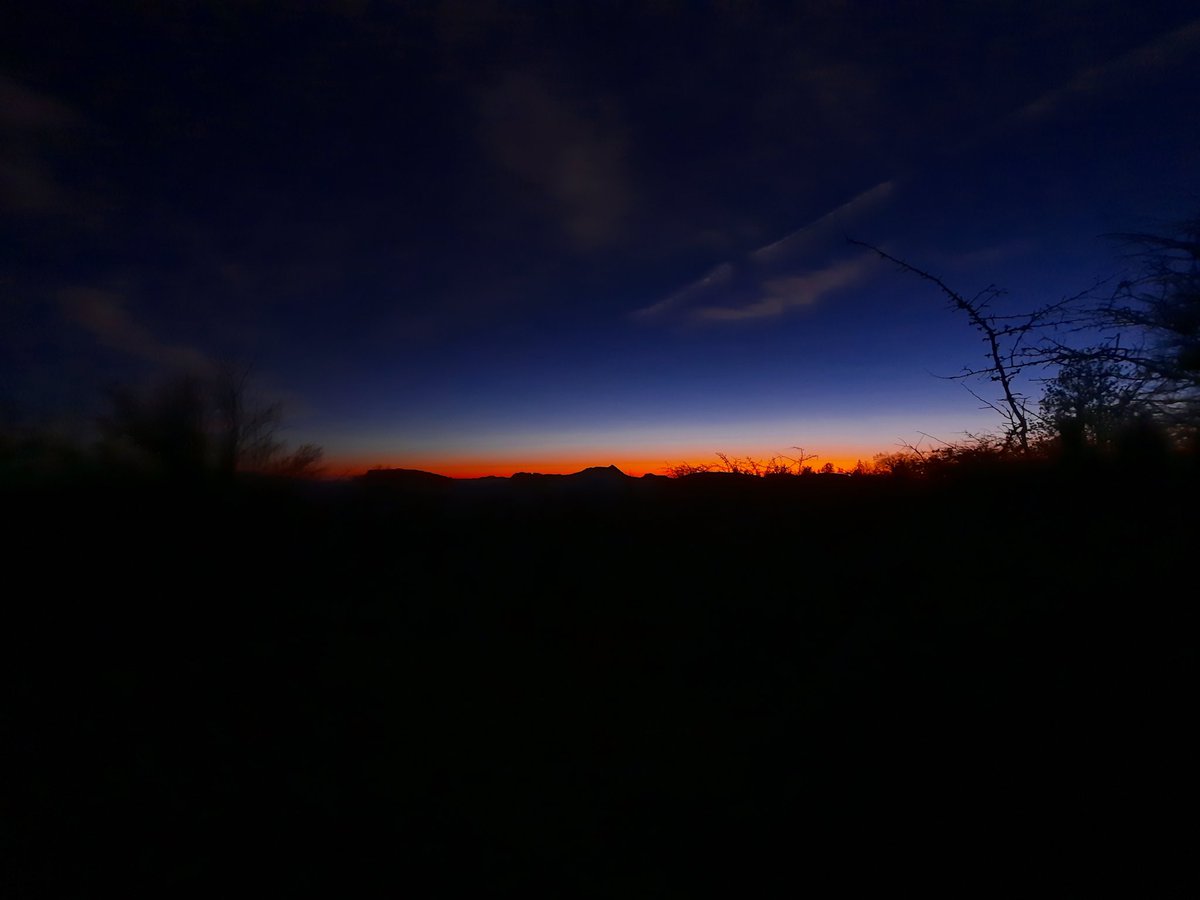 Egunon guztioi!!!
Urteko azken egunsentia!! 🌄

📍 Pagomakurre 
<a href="/Euskalmet/">Euskalmet</a>