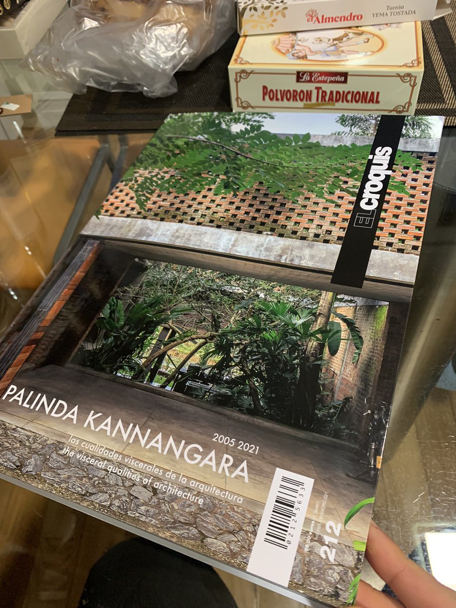 FaXsoMVP's tweet image. Disfrutando del número 212 de @elcroquis_mgz el último día del año… Palinda Kannangara