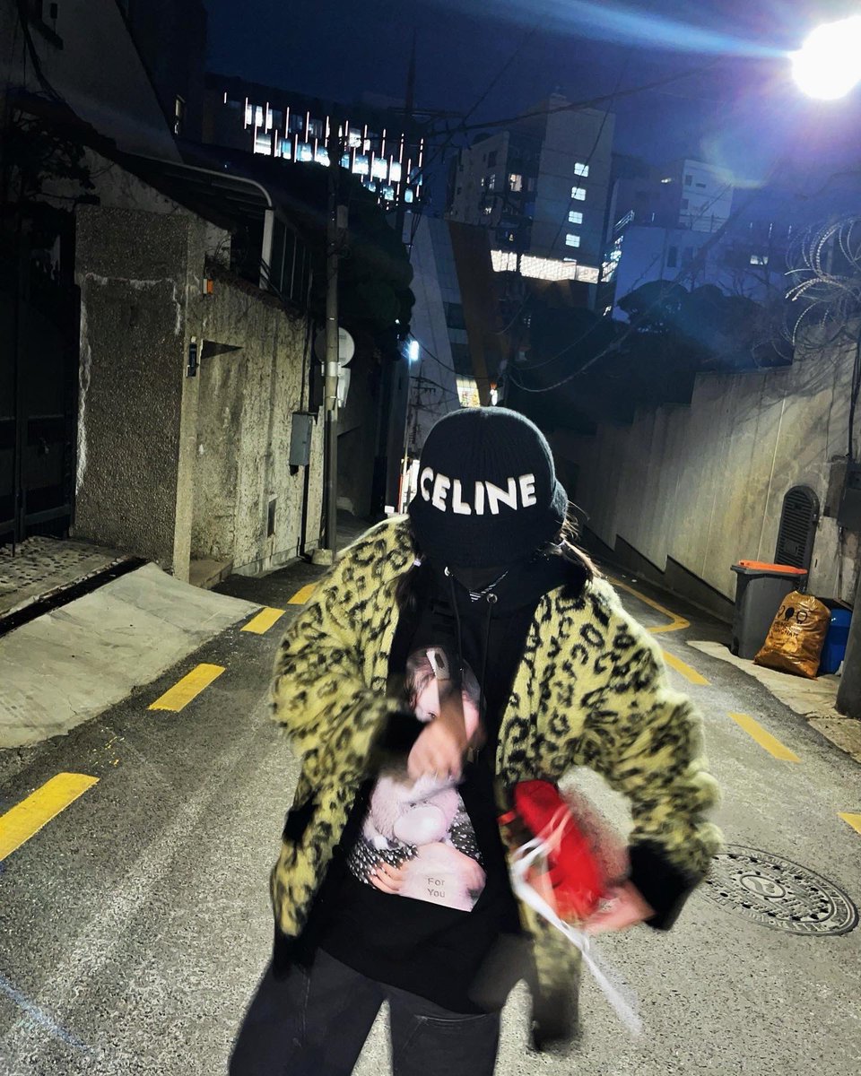 krungy21's tweet photo. 미국에 있는 나의 깐부 채린이랑 통화 하면서 상 받았다고 좋은 소식도 전하고 감사 인사도 전하고 근황토크 수다도 떨었다~ 😄📞 시차 때문에 한번 통화 하기가 쉽지가 않네 ㅋㅋ 자꾸 통화하자 그래놓고 누군가가 잠이들고 🤣 암튼 전화 한통으로도 엄청난 힐링을😙💘 https://t.co/TdRLEPrIqD