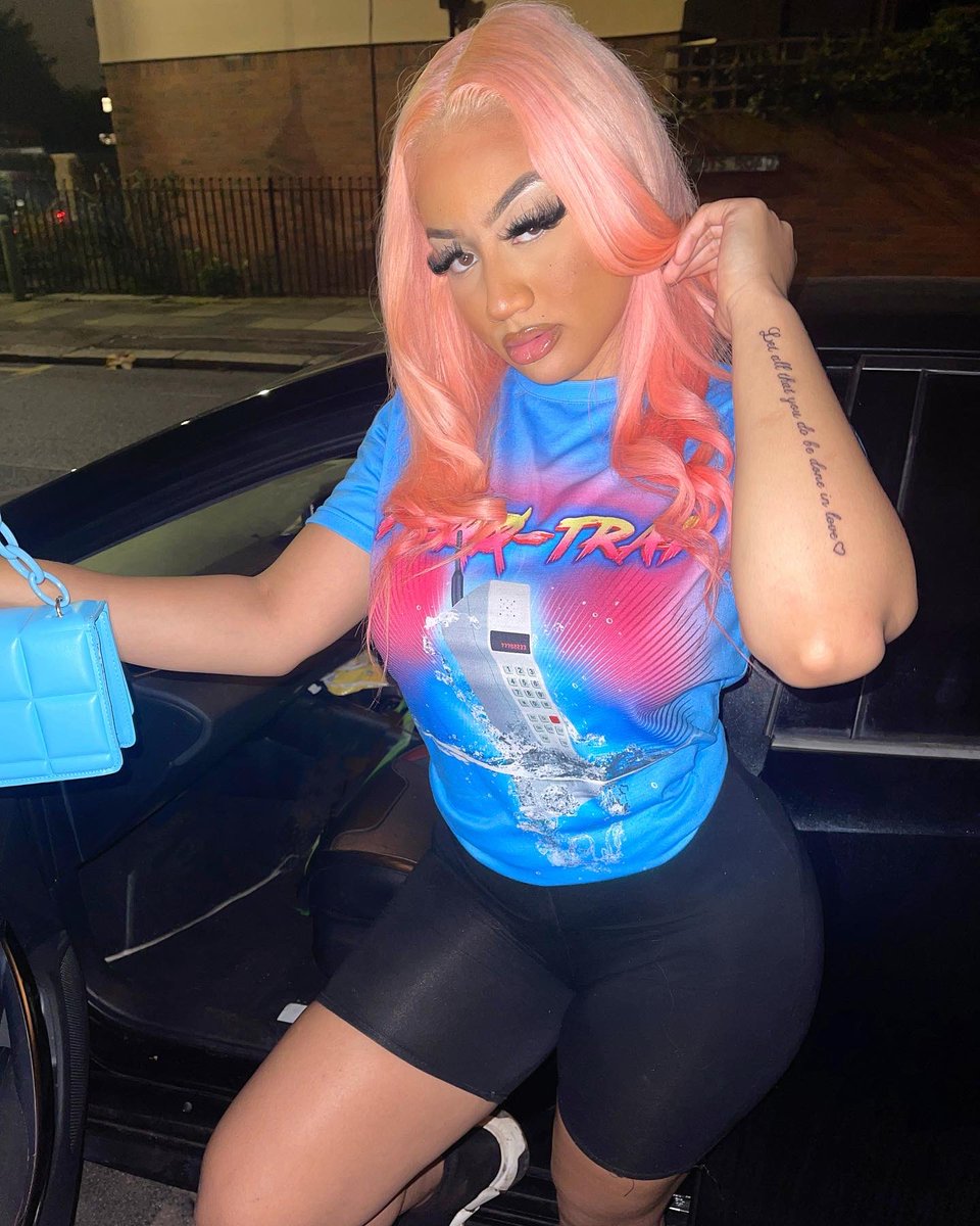 ChinaMonae5's tweet photo. Our blue 1-800–Trap T-shirt is out of of stock Thank you ❗️ Low stock on Black and pink 1-800-Trap T-shirt on sale now shop https://t.co/k6LL2DwTae https://t.co/ssGlJnrzmM