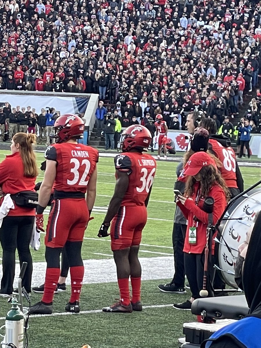 CoachEvanDreyer's tweet photo. Good Luck to James and the rest of the Bearcats today!!! We can’t wait to watch!!! #WorkWins #BuiltDifferentonForestRoad https://t.co/fwKzZd3B8X