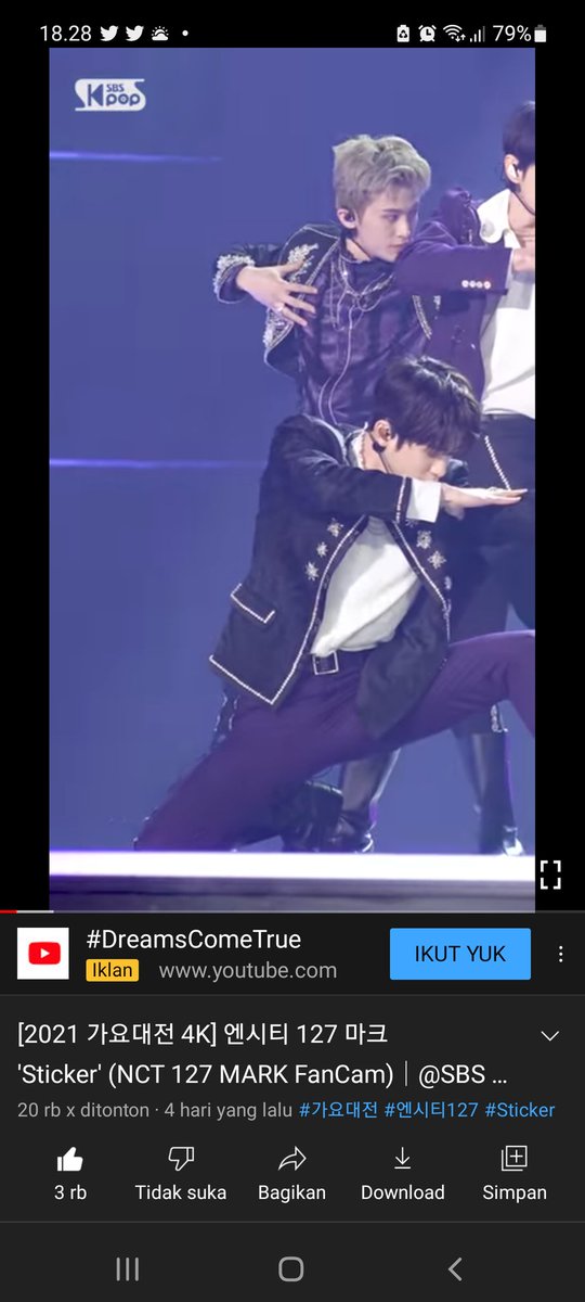 aphrovidxsw's tweet photo. 🐯MARKFS STREAMING CHAIN🐯

Hey guys! @markncitty
@markwrixie @lovettemarkeu
Let’s rewatch how cool Mark Lee performing Sticker on SBS Gayo 🔥

🔗: https://t.co/imsrx2xpTi

#FindingMarkfs #마크직캠짱 #TimeMARK https://t.co/RVIRyzTvJ9