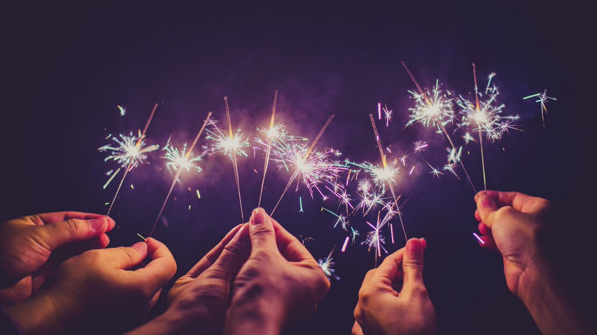 SkinFunctional's tweet photo. 2021 was a long and hard year and we are so proud of everyone for doing their absolute best. 🤍

#skincareza #skinfunctional #skincarebusiness #skinprogress #NYE #newyear #2022 #affrimations https://t.co/YdP0nzGU05