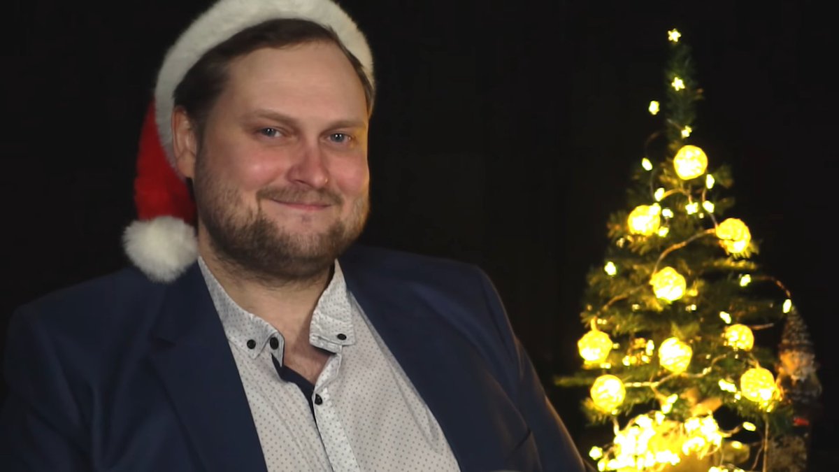 Куплинов последнюю. Куплинов 2023. Куплинов горох. Куплинов в новогодней шапке. Куплинов плей ава.