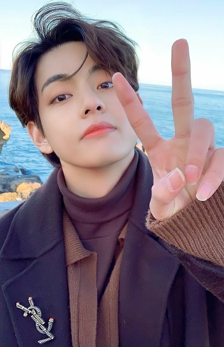 Seoul_Merchant's tweet photo. #SeoulMerchant_GIVEAWAY

✨TAEHYUNG BIRTHDAY GIVEAWAY✨
- Sponsored by @iHeartNamjoonie 💓
- RT
- reply: We love you Taehyung
- Ends in 1 day! https://t.co/7cMsv5Zej8