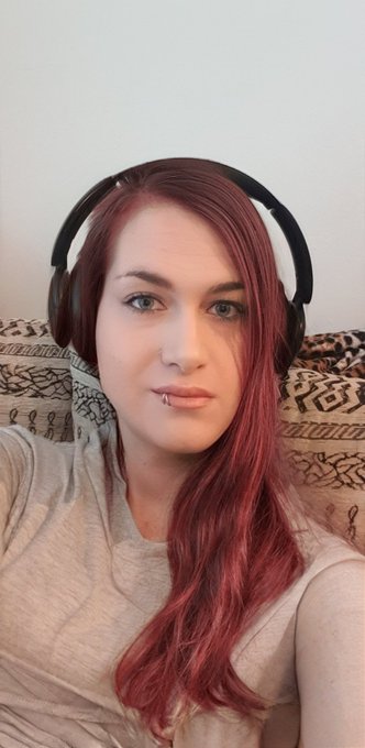 Should I go for red maybe? 🤔 https://t.co/S9sN2LuCT3