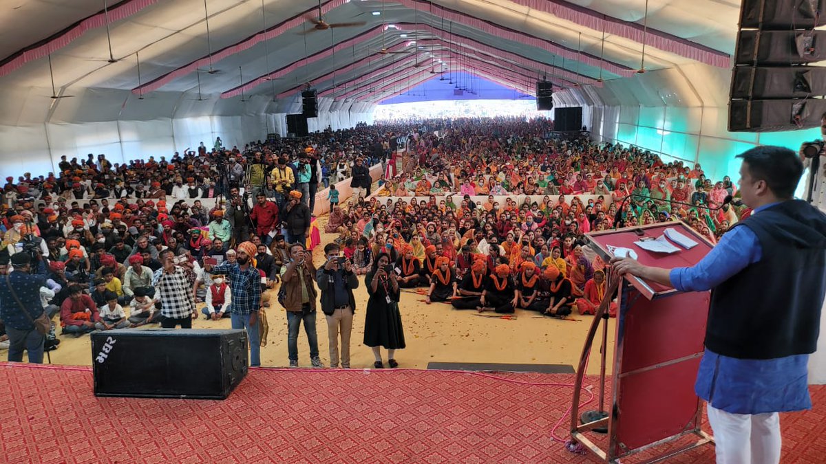 hakubhajamnagar's tweet photo. જામનગરના ધ્રોલ ખાતે ભુચર મોરી "શોર્ય કથા સપ્તાહ" નો સમાપન સમારોહ પ્રદેશ અધ્યક્ષશ્રી @CRPaatil સાહેબ અને રાજયના ગૃહમંત્રીશ્રી @sanghaviharshજીની વિશેષ ઉપસ્થિતિમાં યોજાયો હતો. https://t.co/dI43zozSlY