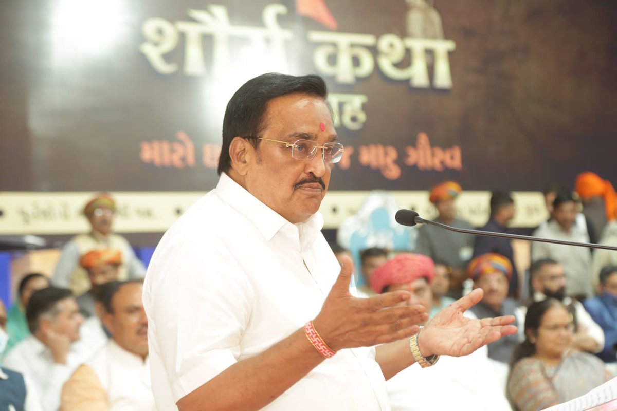 hakubhajamnagar's tweet photo. જામનગરના ધ્રોલ ખાતે ભુચર મોરી "શોર્ય કથા સપ્તાહ" નો સમાપન સમારોહ પ્રદેશ અધ્યક્ષશ્રી @CRPaatil સાહેબ અને રાજયના ગૃહમંત્રીશ્રી @sanghaviharshજીની વિશેષ ઉપસ્થિતિમાં યોજાયો હતો. https://t.co/dI43zozSlY