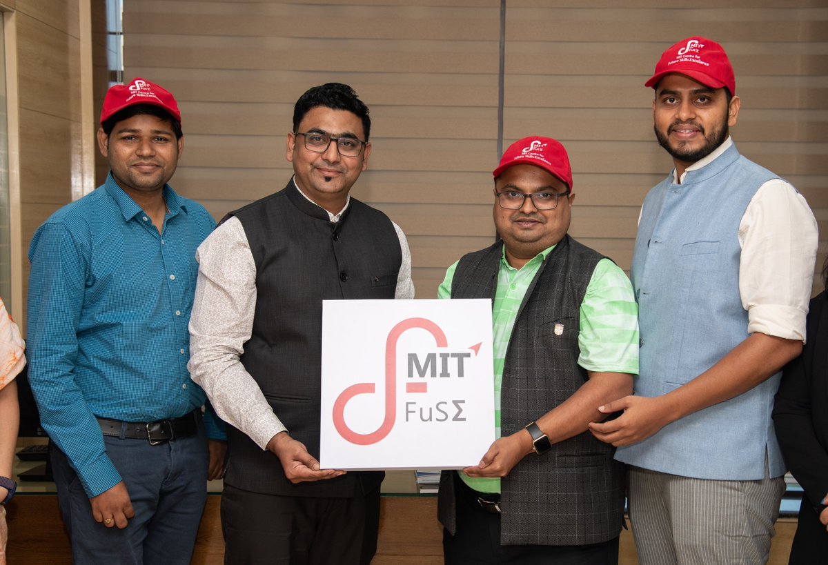 mitfutureskills's tweet photo. #thankyou #gratitute 🙏
MIT Centre for Future Skills Excellence (MIT FuSE) was thrilled to meet Mr. Ketan Deshpande Sir at the MIT ADT University, Pune Campus.
#gratitude #university #future #emergingtechnologies #mitadt #MITFUSE #MitFutureSkills https://t.co/HTuNenIJYx