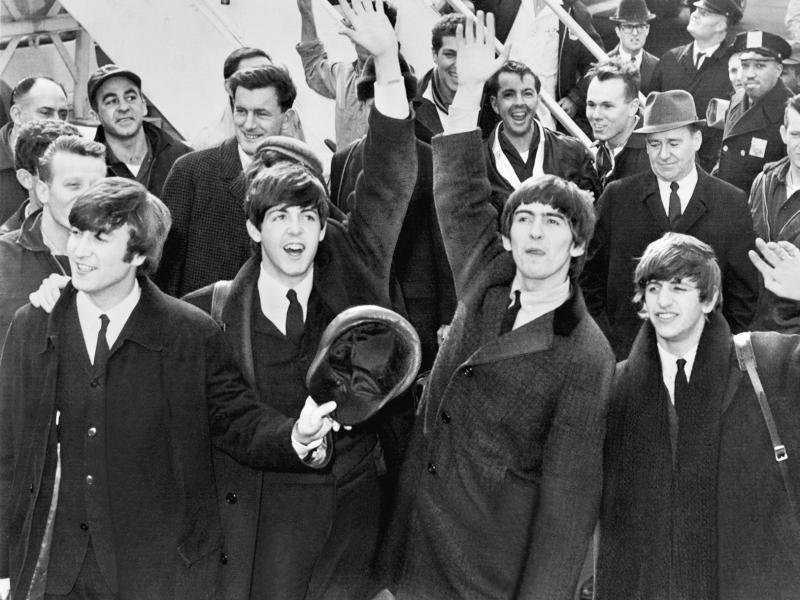 Holiday jibber-jabber: Omicron, Beatles, Station 11, pickleball dlvr.it/SGJsBv