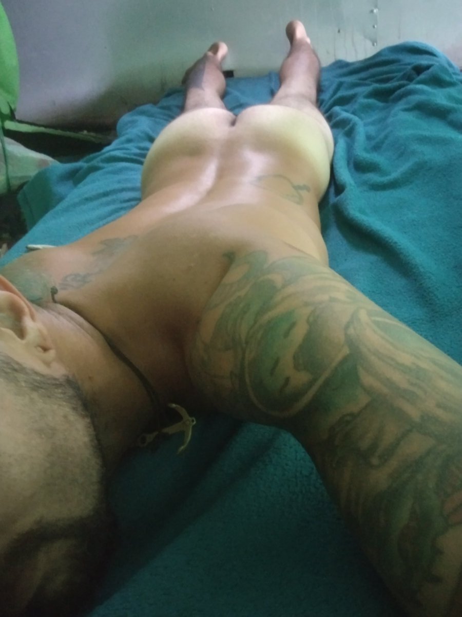 freaknuds's tweet photo. Bundinha de ano novo ^^ https://t.co/T43idQvw6c