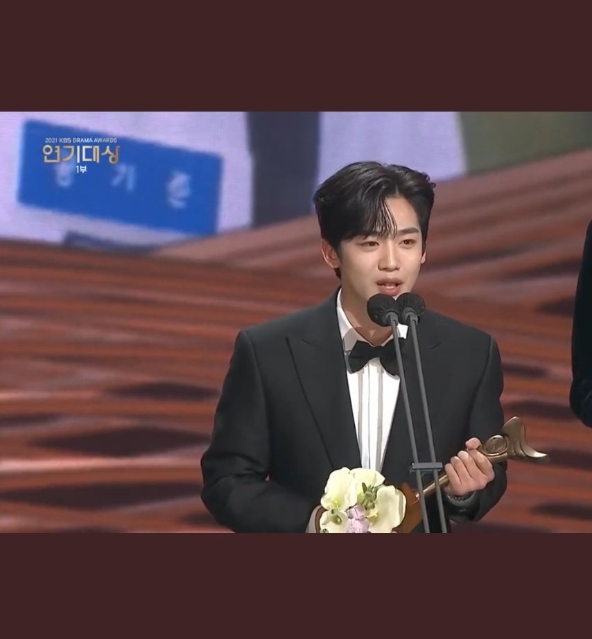 영 tweet media