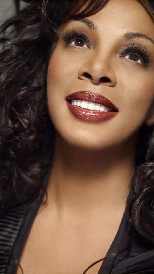 Happy Heavenly Birthday   Donna Summer,  the Queen of Disco December 31, 1948

Favourite Song? 