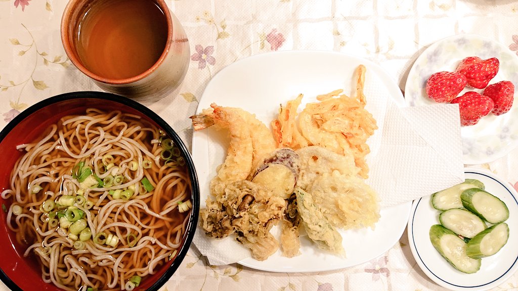 今年最後の は で～す✨ やっぱり なので、これを食べないとね😊 今日も と一緒に😁 美味しかった～😋👍 今年もたくさんの をお届けしました🍚 来年もよろしければお付き合いしてくださいね😄