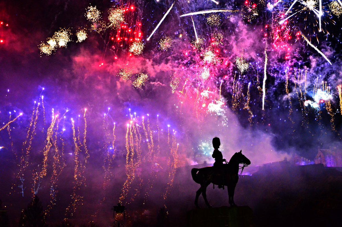 Heartbox_Scot's tweet photo. #HappyHogmanay! 

Whether you want to twirl the night away at a ceilidh or head to Edinburgh's most famous street party, Scotland has plenty of unforgettable ways to see in the New Year.

We hope wherever you are you can enjoy a wee dram with your loved ones at the bells. https://t.co/YLFodfo1Uz