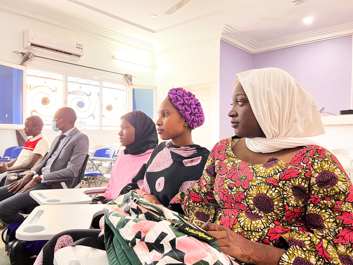 Les #YoungLeaders de la Kagame Cohort ont eu le plaisir de recevoir la visite de <a href="/MaharazouSani/">Sani Neino Maharazou</a> , Alumni de la Mandela Cohort, première promotion de MBA de A.D.U. et aujourd’hui Responsable Amorçage &amp; Acceleration chez <a href="/NigerSinergi/">SINERGI NIGER</a>.

#ADU #iiLab #ILIMI #Niger #Sahel