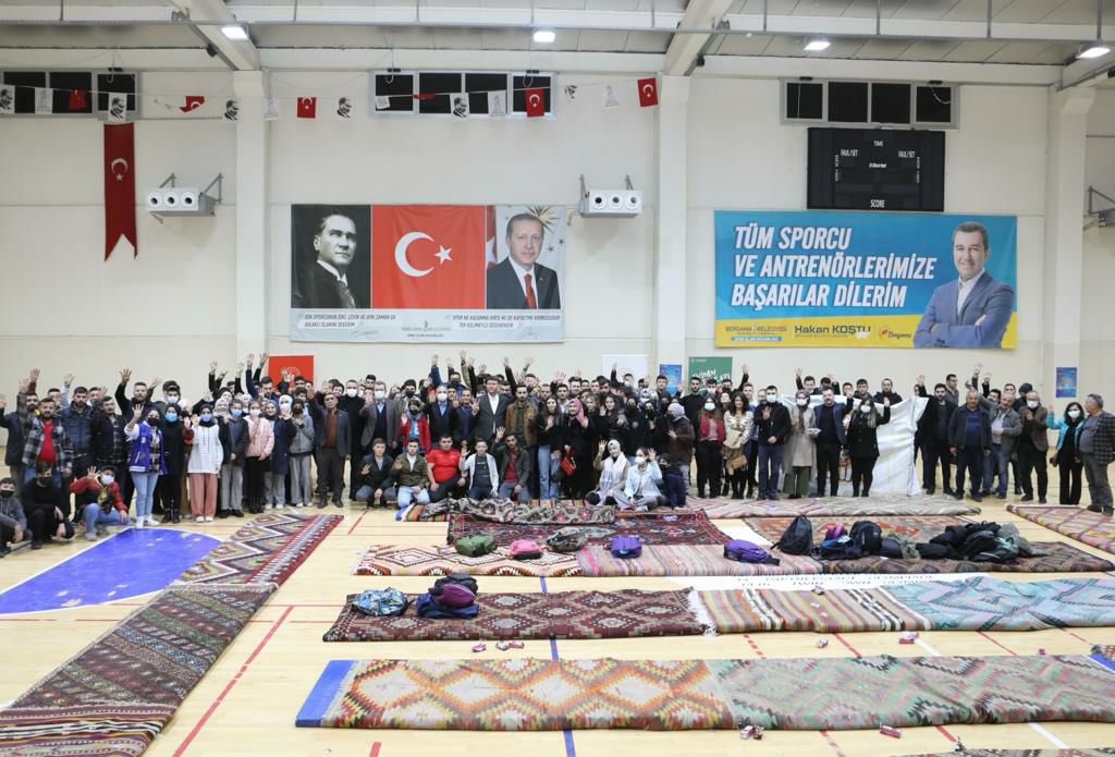 📍 Bergama

İl Başkanımız <a href="/KSurekli/">Kerem Ali Sürekli 🇹🇷</a>'nin katılımlarıyla Bergama ilçemizde "Mahalle Bizim Gençlik Bizim" buluşmamızda bir araya geldik.

Mahallelerimizde, genç arkadaşlarımız ile buluşmaya devam ediyoruz. 

#Hedef2023