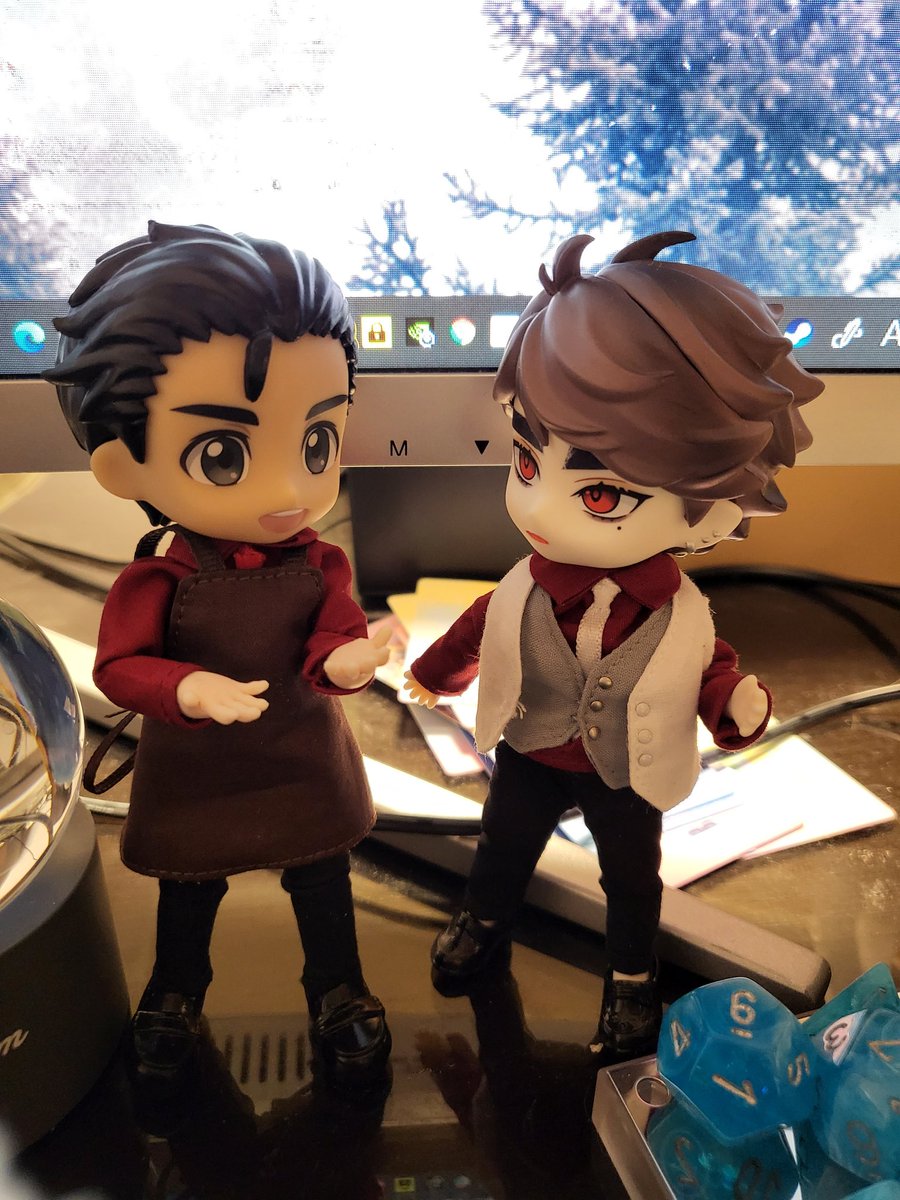 MitchedMitch's tweet photo. #Jayvik nendoroid and how Viktor's eyebrows are just thick black tapes https://t.co/JIxTbEuK29