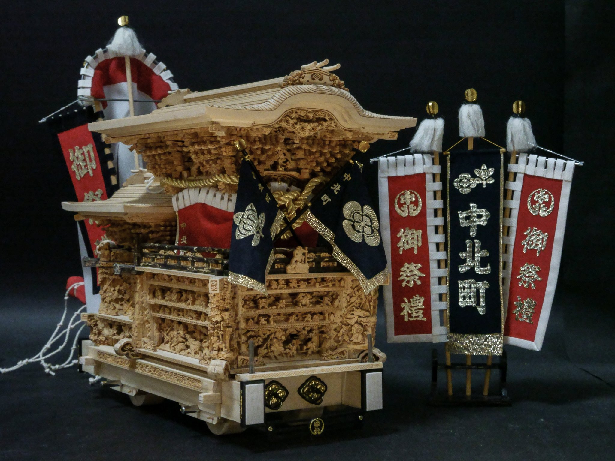 ミニ地車（みにだんじり） 12歳息子が3年かかって作る「ミニだんじり」に絶賛の声