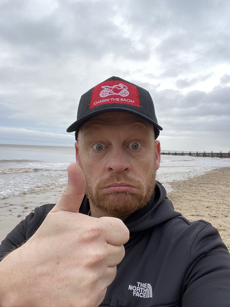 lovemachine3878's tweet photo. Happy New Year Lads!!! Thanks for all the pods in 2021! 👍🏻 All the best for 2022!! @motorbikepod @ChrissyRouse @DomHerbertson https://t.co/cusOVxRwoO