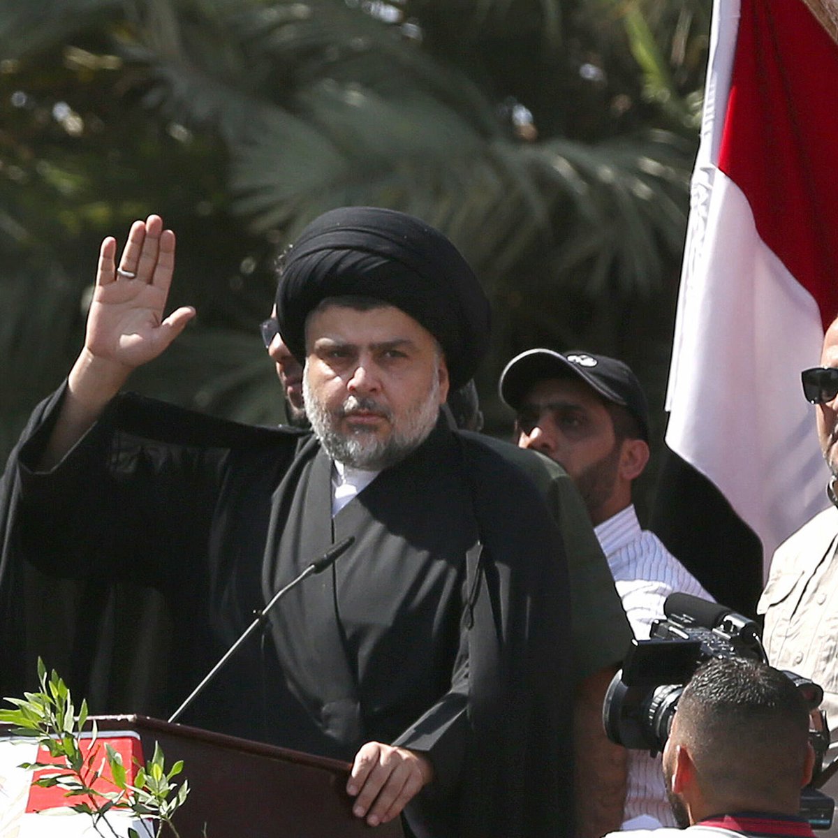 um_moamel's tweet photo. لولا مخافتي من الله لقلت إن مقتدى احد انبياء الله الصالحين او شخص قريب من الرب https://t.co/ewPHQXrNhK