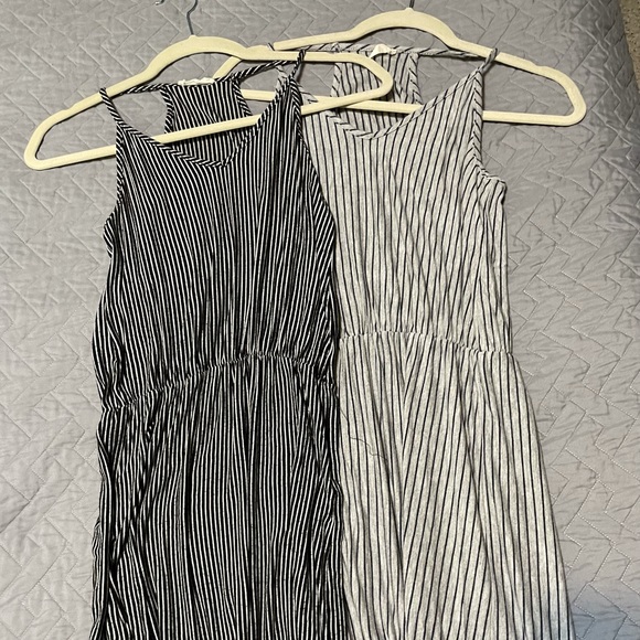 elifer09's tweet photo. So good I had to share! Check out all the items I'm loving on @Poshmarkapp from @idkksam #poshmark #fashion #style #shopmycloset #oliviarae #hm: https://t.co/Fz4IAql9Ok https://t.co/Q0pFp1NV9E