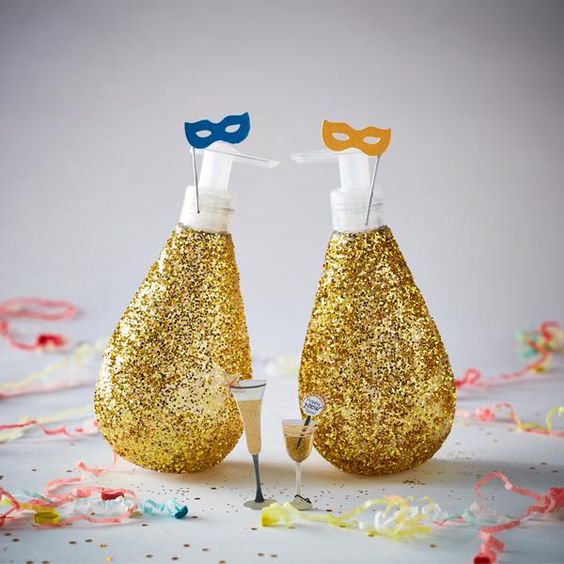 just two glittery hand soaps having a party. nothing to see here 👀🥂🎊

in three words, what are your hopes for 2022?

happy new year wonderful method addicts. 🌟

#methoduk #methodforchange #methodaddicts #spreadjoynotgerms #happynewyear