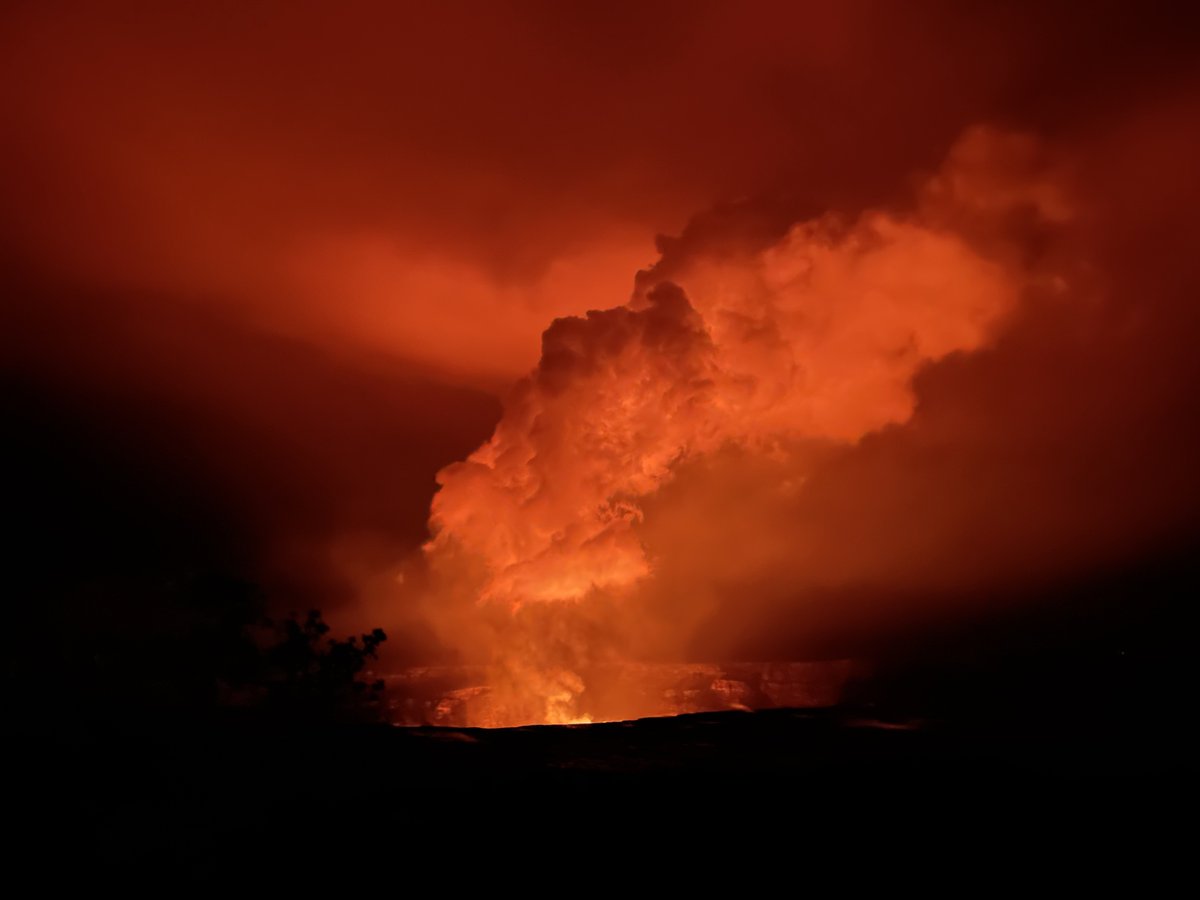 Volcano_House's tweet photo. Happy New Year!! https://t.co/BZzHmykp1X