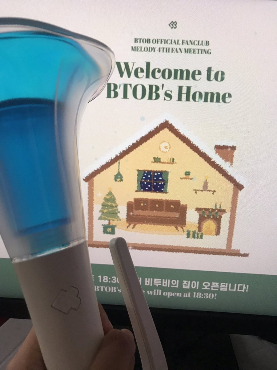hyunsikgirl's tweet photo. LET’S GO CARAMEL 😭🥰

BTOB IS OUR HOME
#WelcomeHomeBTOB
@OFFICIALBTOB 

SVT YEAR-END CONCERT
#SEVENTEEN_atWeverseConcert
#세븐틴 @pledis_17 https://t.co/H4ZmbTv3oc