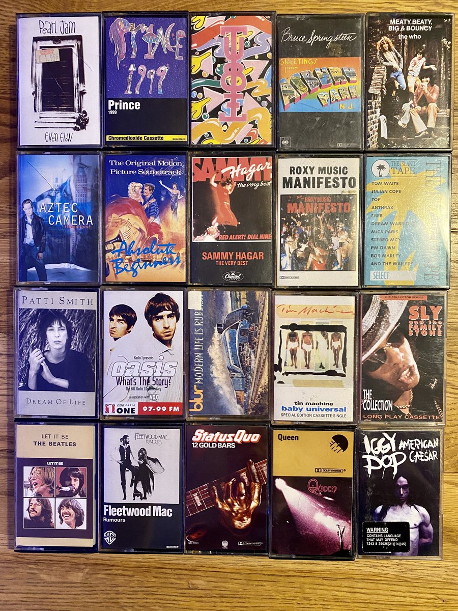 DaddyPopMusic1's tweet photo. 2022 is nearly upon us. Get into the groove with thousands of preloved Vinyl, Cassette and CD goodies at https://t.co/ulJIq20qWR https://t.co/CZfJipdmxF