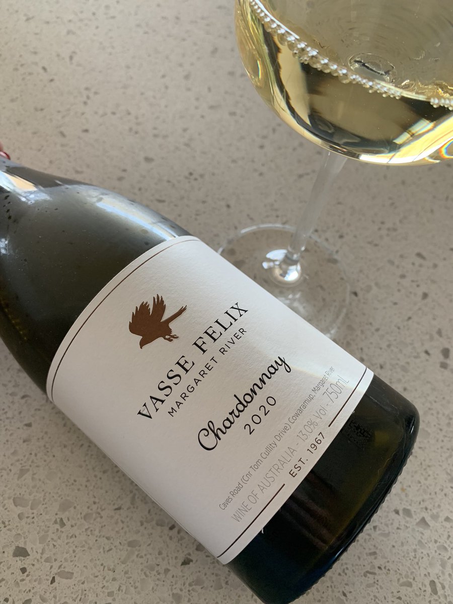 Alison_Downs's tweet photo. Tonight, I don’t have to pour for any of my ABC friends, so it’s a gorgeous Margaret River Chardonnay for the win! Happy New Year! 🍾 https://t.co/L1xPVxFRZ9
