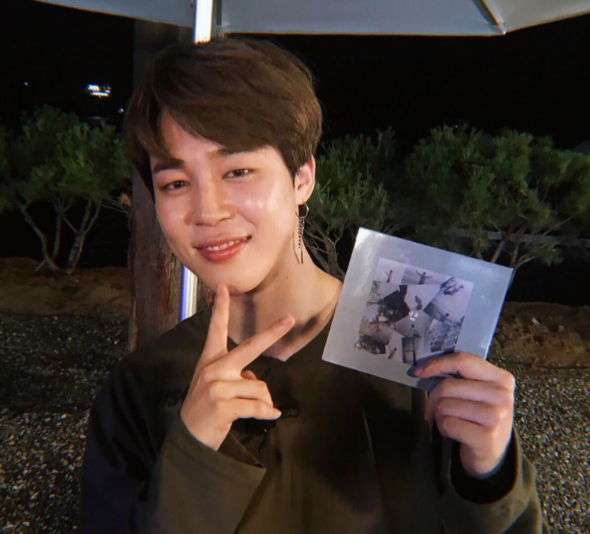 filter_jiminpk's tweet photo. 프라미스가 3년이 된지 얼마 안됐는데 응원해주셔서 감사하고 아미에게 감사하고 방탄소년단에게 감사합니다 사랑합니다 🙆‍♂️💜 
#JIMIN 
#3YearsWithPromise 
#약속3주년축하해 https://t.co/41GO2n0o6l
