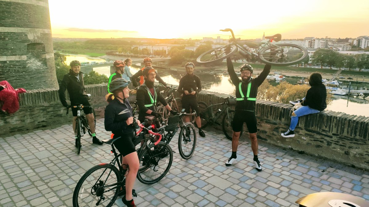 Topette Allroad Cycling Club tweet media