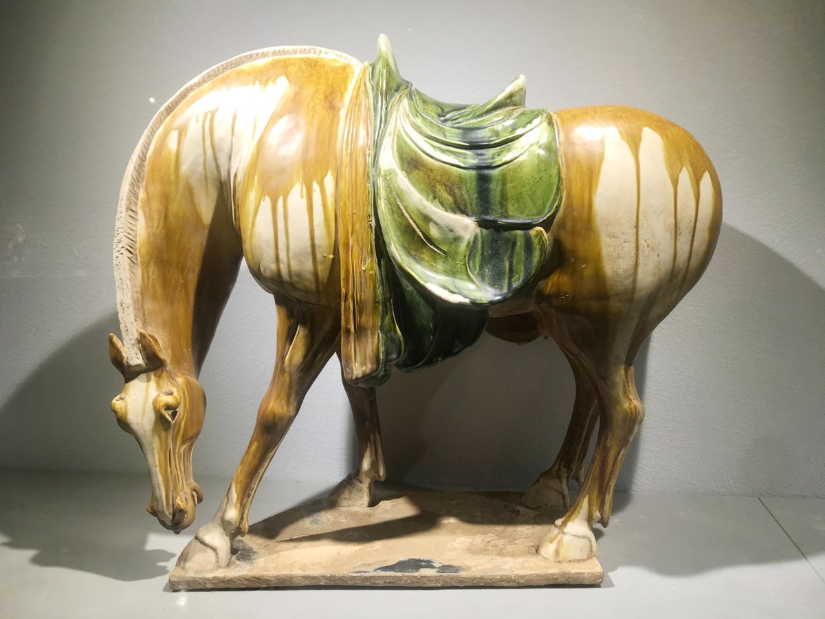 Nbeee16's tweet photo. Tang san cai #handicraft #chineseporcelain #chineseantiques #antiquecrafts #crafts #antiqueceramics #antique #porcelain #chinesepottery #pottery #ceramics #earthenware #metmuseum #museum #tangsancai https://t.co/XQXmAzPSpX