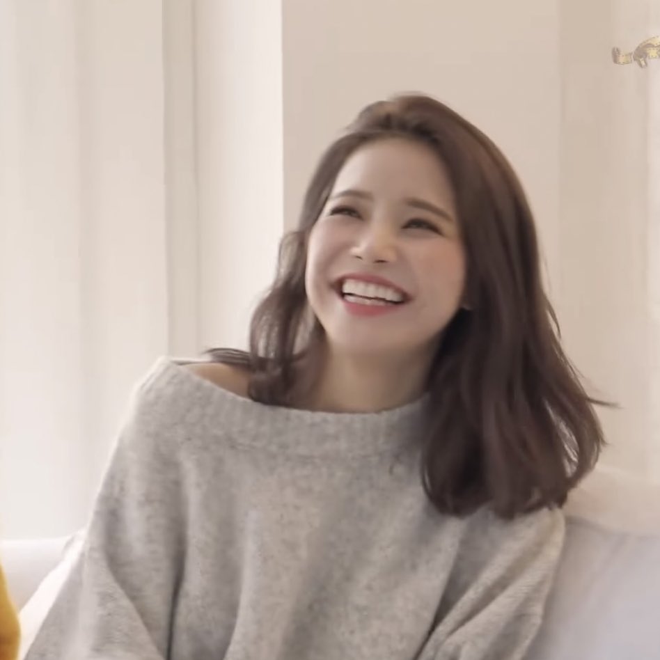 michyongsun's tweet photo. 2017 yongsun                       2021 yongsun https://t.co/HZe7QDRI7M