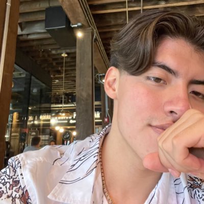 brandonperaltav's tweet photo. #NewProfilePic https://t.co/Vzs5xNiFTg