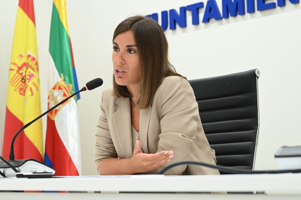 aytolinares's tweet photo. ✅ @aytolinares destina 168.000€ para el programa de ayudas a nuevos autónomos en la ciudad.
👉🏻@NoeliaJusticia ha destacado que “al igual que anteriores programas, se ha ampliado el presupuesto para dar cobertura a todas las solicitudes”
ℹ️Más info: https://t.co/XOX4jBr8G1 https://t.co/NQKyChH5T4