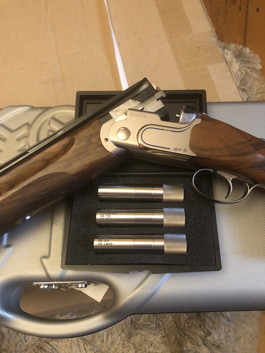 Porks2209's tweet photo. Real pleased to be part of the @EleyHawk team again for 2022 clay target season, @BrierlyGuns also @teaguechokes, looking at the program it’s going to be a busy one again 😊 https://t.co/X6grfcjDcV