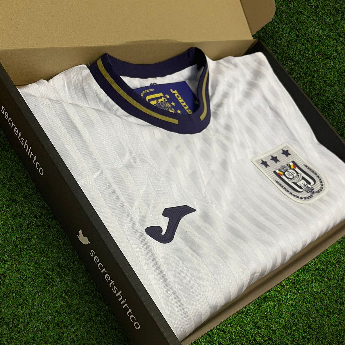 secretshirtco's tweet image. Secret Shirt Co New Years Eve Giveaway. 10/24. 

To enter 👇

🔄 Retweet this tweet
🤝 Follow us

Winner will be announced at 9.55AM, Good luck! 💥