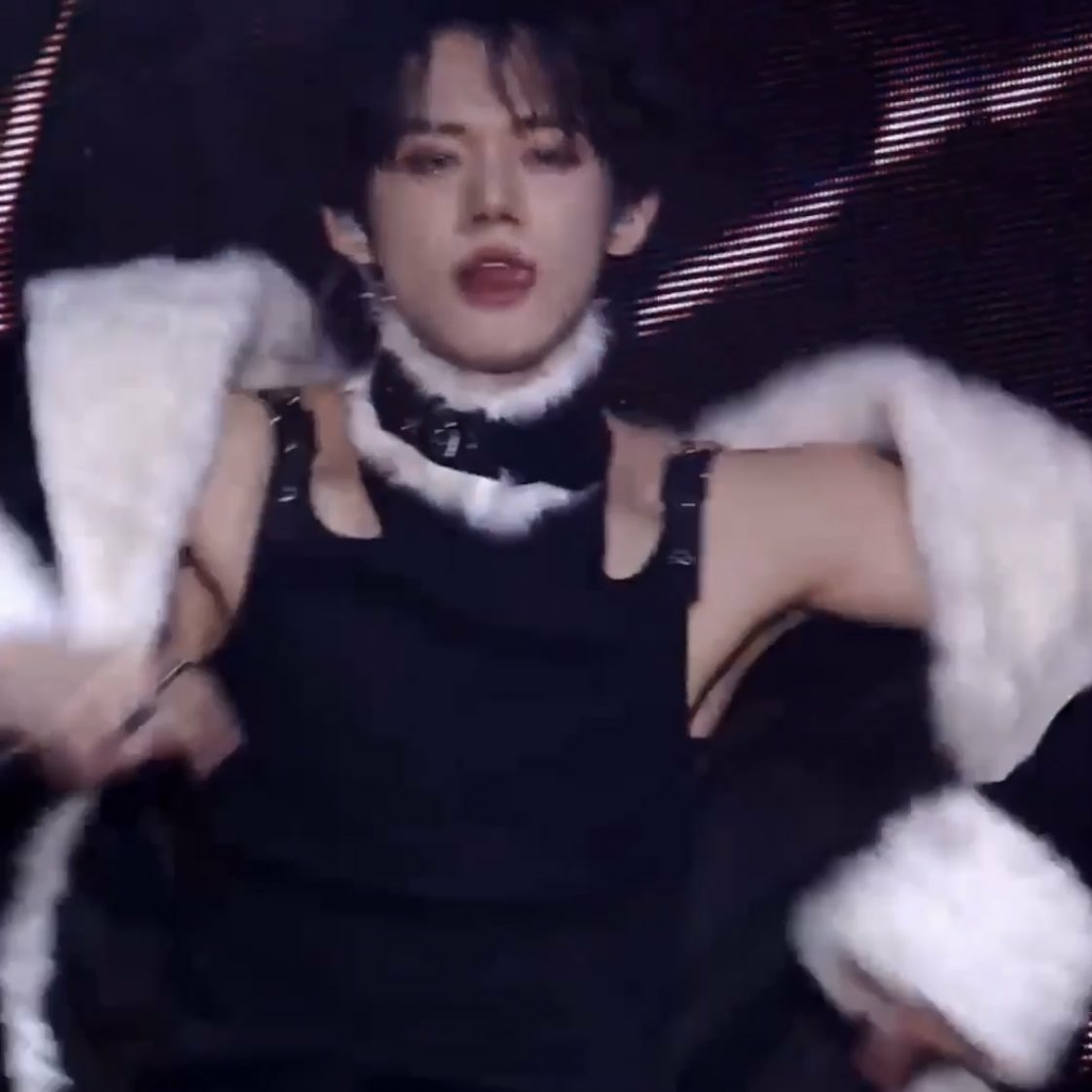 yeonfarie's tweet photo. CHOI YEONJUN FROM TXT https://t.co/sOqaJLzTtH