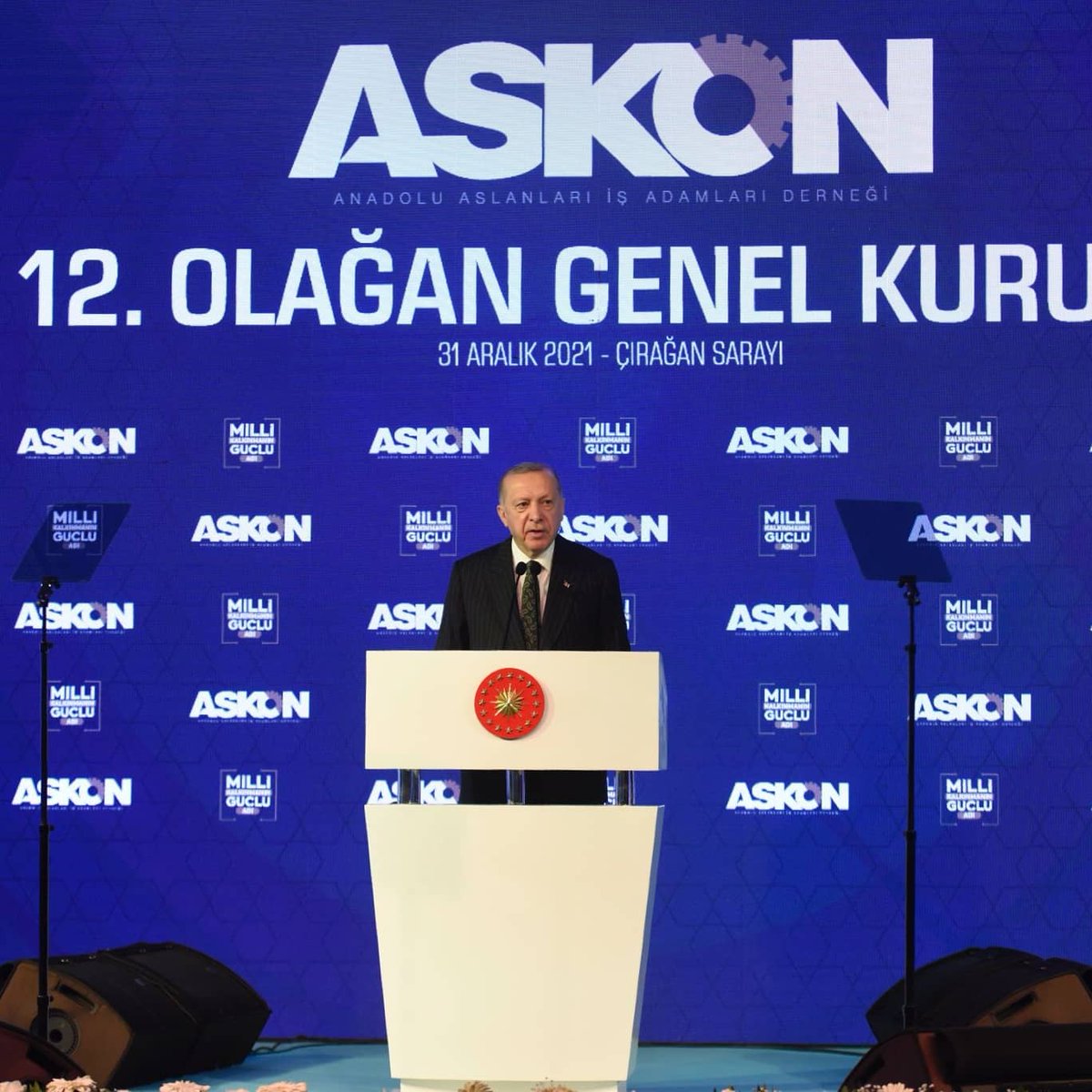 Cumhurbaşkanımız Sayın Recep Tayyip Erdoğan 12. Olağan Genel Kurulumuzda üyelerimize hitap ediyor.

#MilliKalkınmanınGüçlüAdı