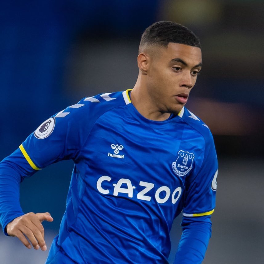 EvertonBlueArmy's tweet photo. Everton have resumed talks with Lewis Dobbin about him potentially signing a new contract. They are some way away from an agreement. Rafa Benitez is leading talks and Lewis Dobbin would be willing to stay at Everton, but he is considering all his options. (Source: The Athletic) https://t.co/fMjZunlyhy
