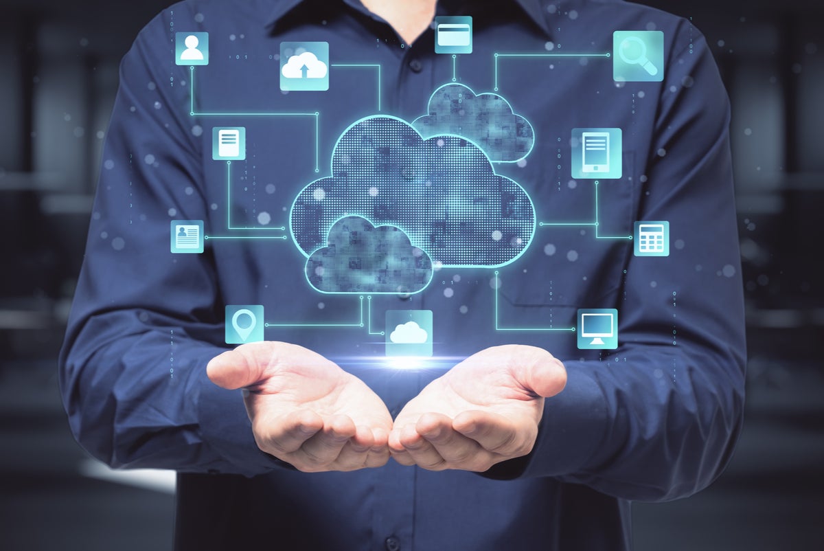 MouserElecEU's tweet photo. Wondering what technologies will continue to grow in the new year? @ZDNet highlights #OpenSourcer, #cloud, and #blockchain in their latest series. Check out how these innovations will shape 2022👉 https://t.co/hHNcO5g9dE https://t.co/eloxbXICXz