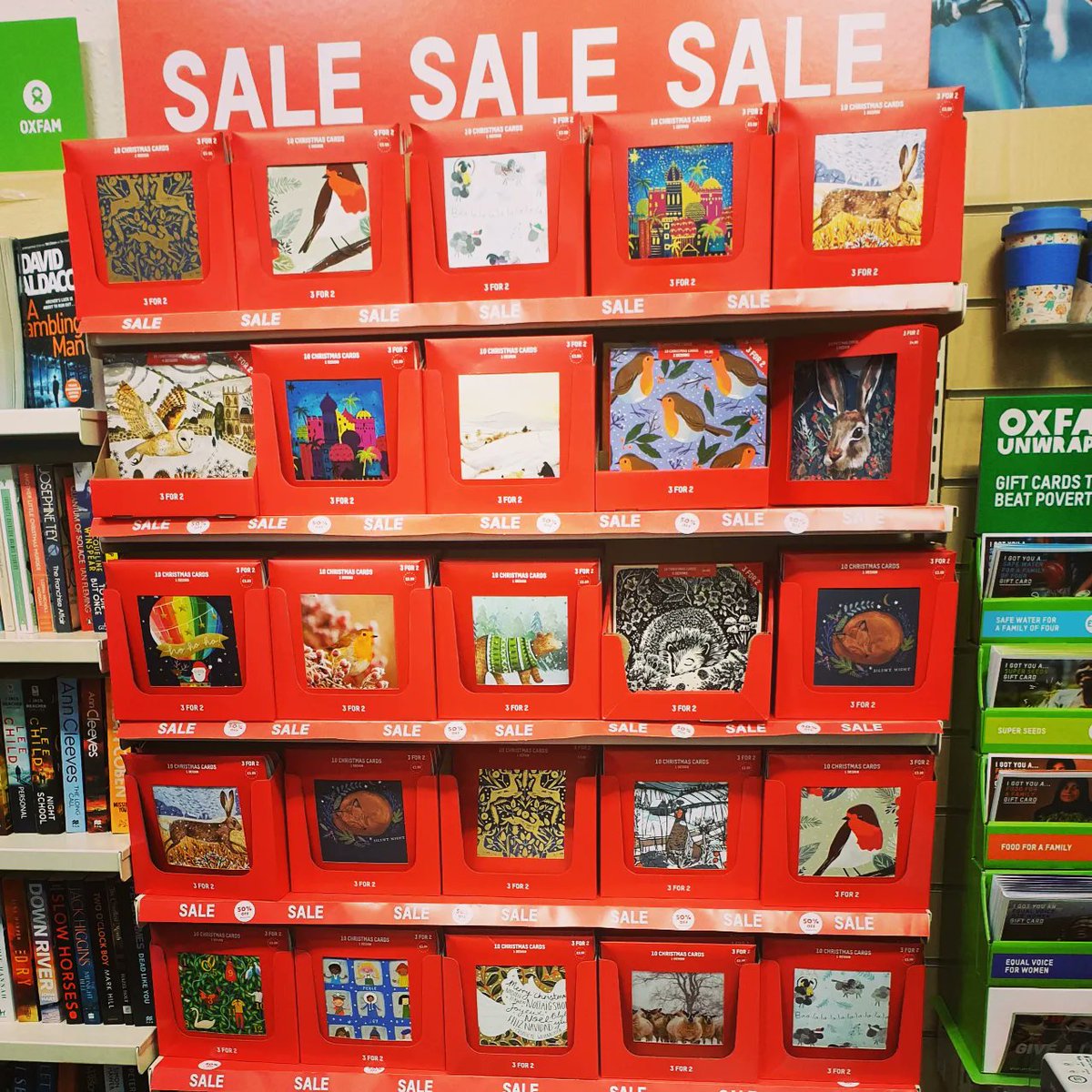 oxfam_harpenden's tweet photo. The #Oxfam #Books #Harpenden sale is now on!
Come down to 5, Harding Parade to pick up a bargain on a fantastic range of #SourcedByOxfam products including #ChristmasCards & #notelets, #giftbags & #giftbooks, #candles & #MatchboxGames plus selected #Moomin merchandise. https://t.co/XNHwk34lS8