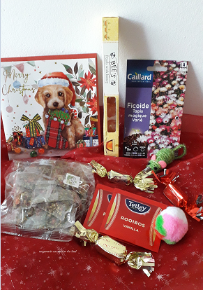 Pour ce dernier jour de l'année, je viens vous parler d'un adorable envoi .❤ Un geste et des mots, qui m'ont beaucoup touchée , merci <a href="/Vanessab24/">Vanessa Beverly </a>

instagram.com/p/CYJIeh-q2uj/

#amitié #cadeaux #gentillesse #gourmandises #minette #adorablepersonne #beauteaddict #bonreveillon