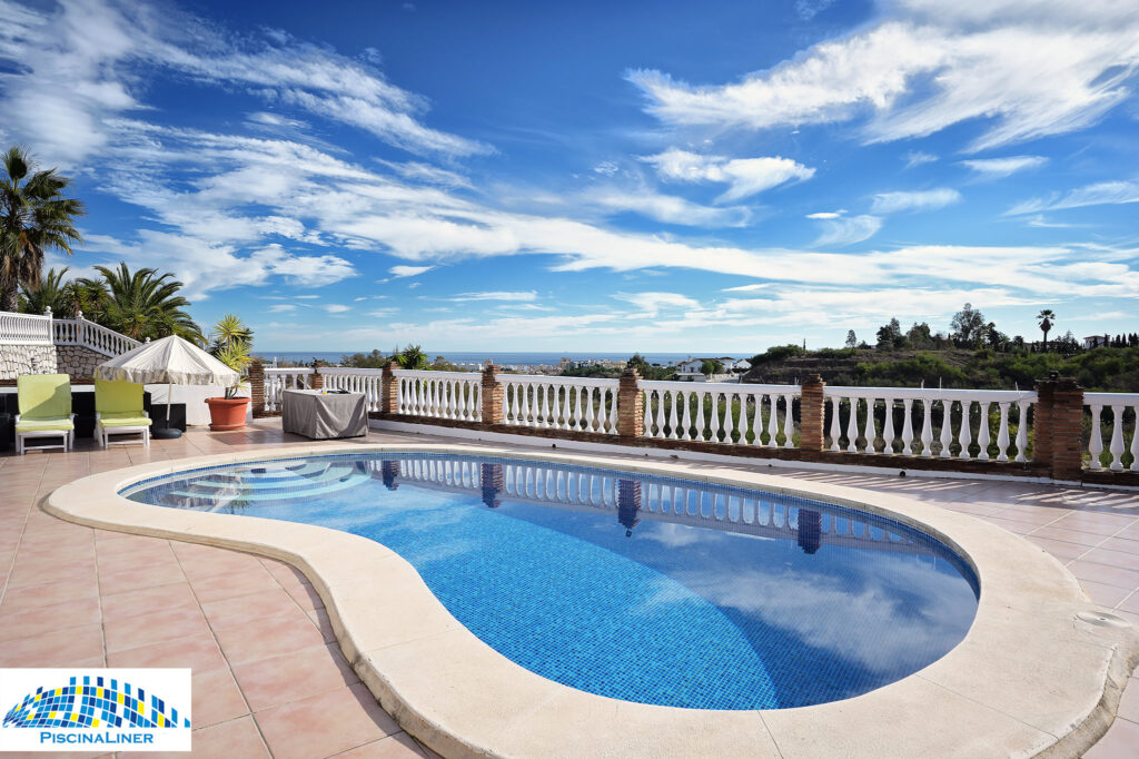 Piscina Liner tweet media