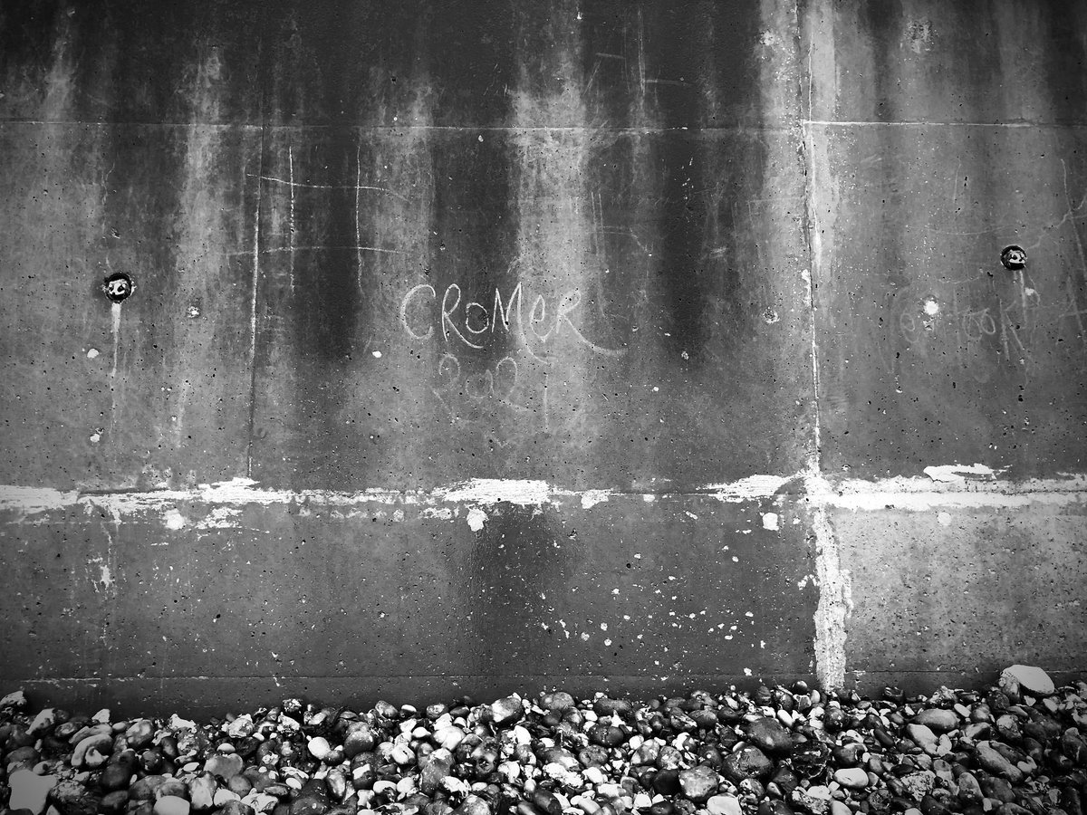BadgerintheWall's tweet photo. The Writing’s On The Wall 

#badger #bw #bnw #bnwphotography #bnwphoto #blackandwhitephotography #blackandwhitephotos #blacknwhite #bnw_photo #photooftheday #picoftheday #wall #seawall #endoftheyear #newyearseve #wallwriting #cromer https://t.co/wYekjFSW6G